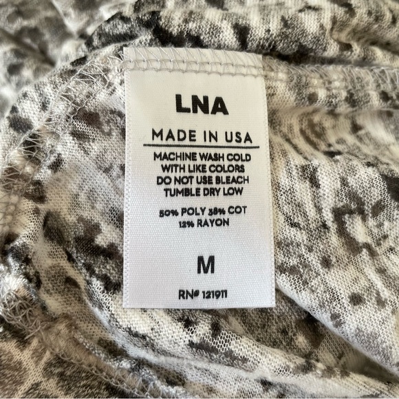 ✨NWT✨ LNA Burnout Boxy Crew Neck Tee in Python Print Sz SMALL (4-6) - Picture 14 of 15